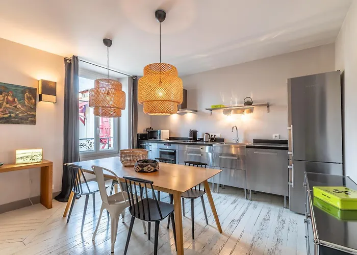 Romy - En Centre-ville Apartmán *